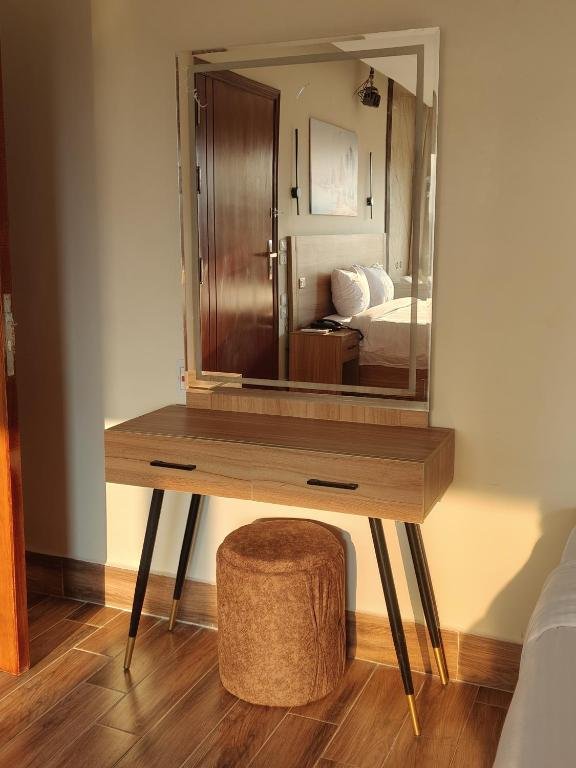 Twin Room with Pyramids View
